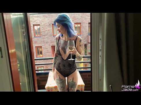❤️ Kæmpe pige suger med en sut og knepper lidenskabeligt under åben himmel ❤️❌ Porn video at da.milf-nut-net.ru ❌️❤